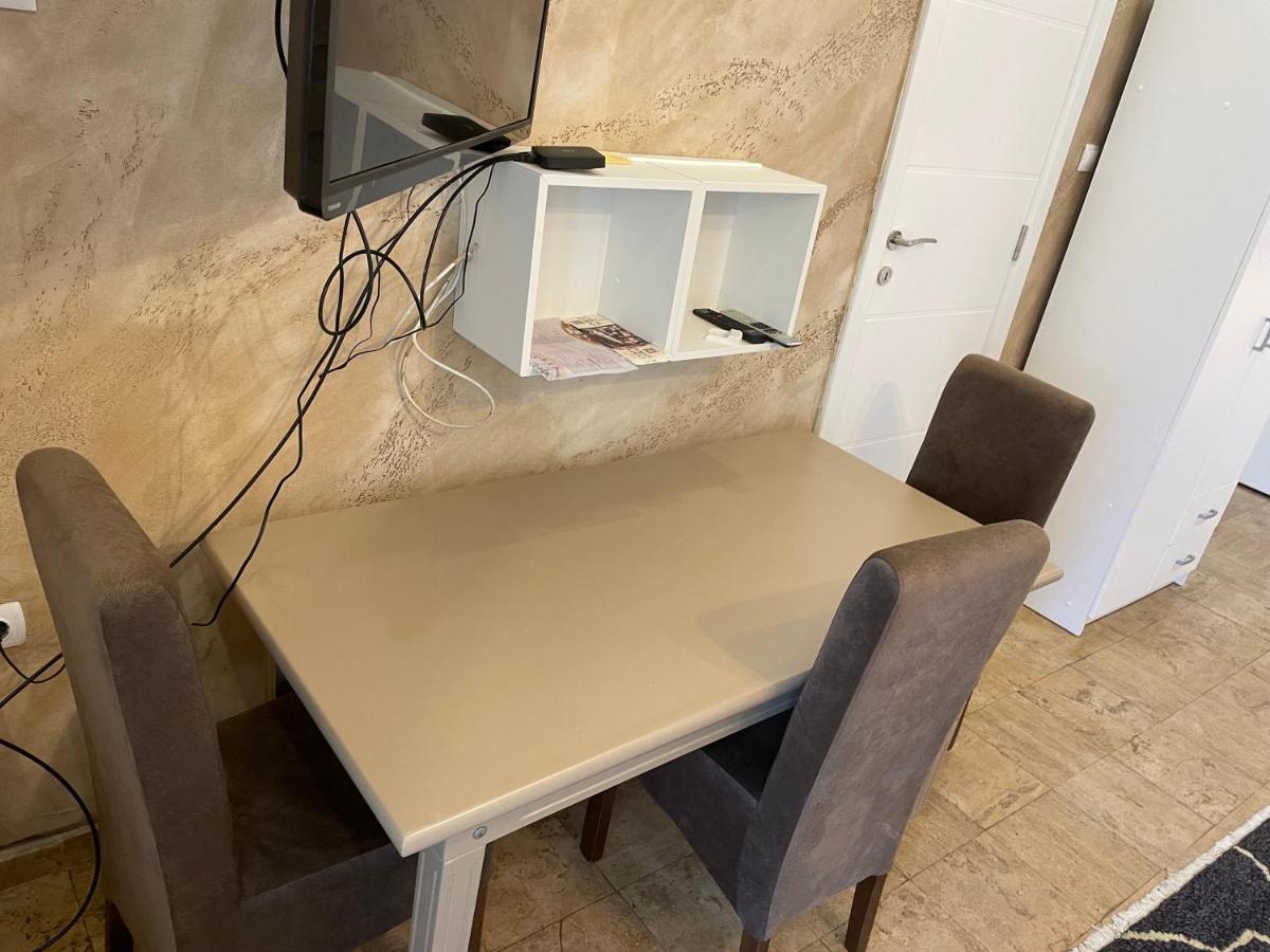 Bora Apartmani - Free Parking - City Center Vranje Kültér fotó