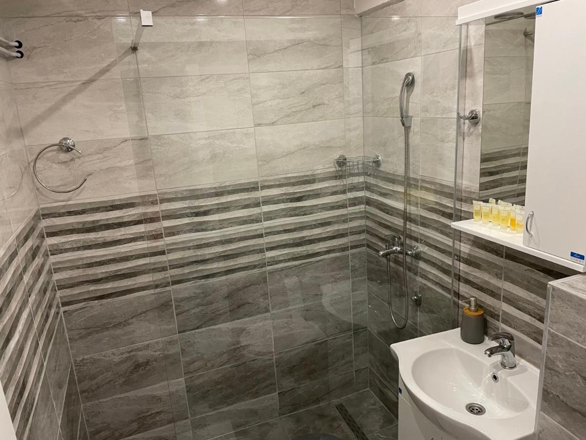 Bora Apartmani - Free Parking - City Center Vranje Kültér fotó