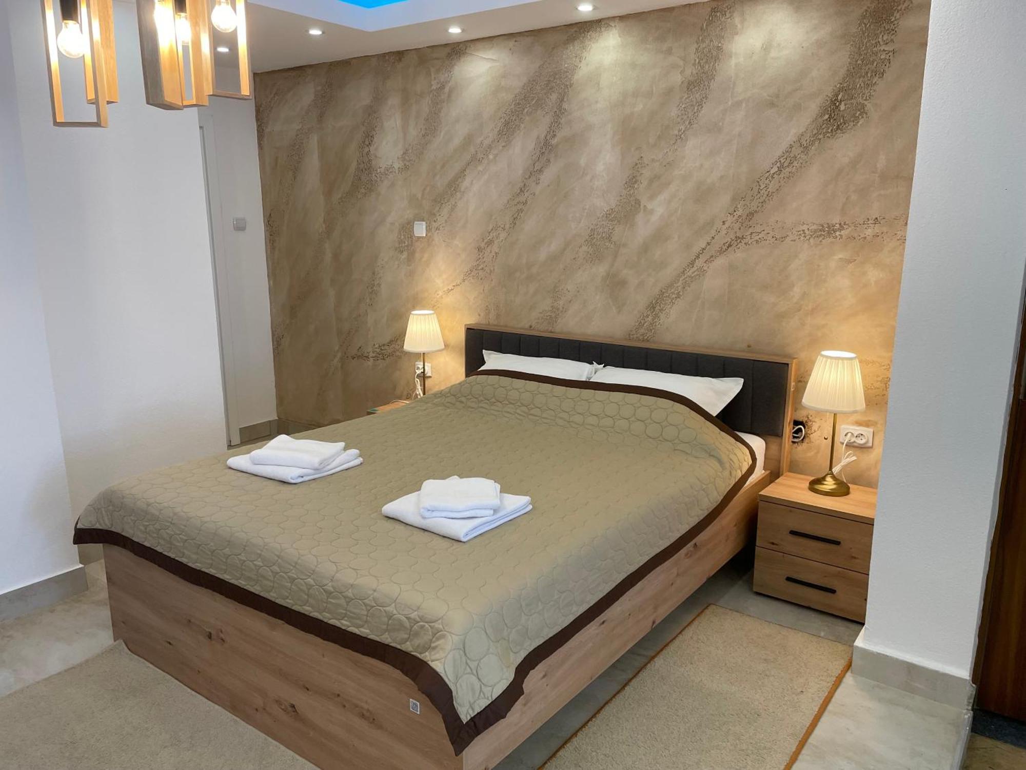 Bora Apartmani - Free Parking - City Center Vranje Kültér fotó